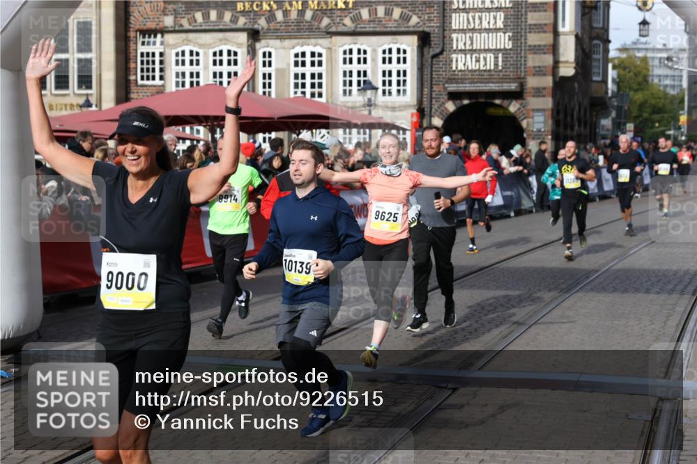 05.10.2025 - 20. swb-Marathon Bremen Yannick Fuchs http://msf.ph/oto/9226515 05.10.2025 10:57:39 Ziel 9000, 9215, 9625, 9747, 9904, 9914, 9962, 10139, 10739, 10950, 11360, 11606 meine-sportfotos.de