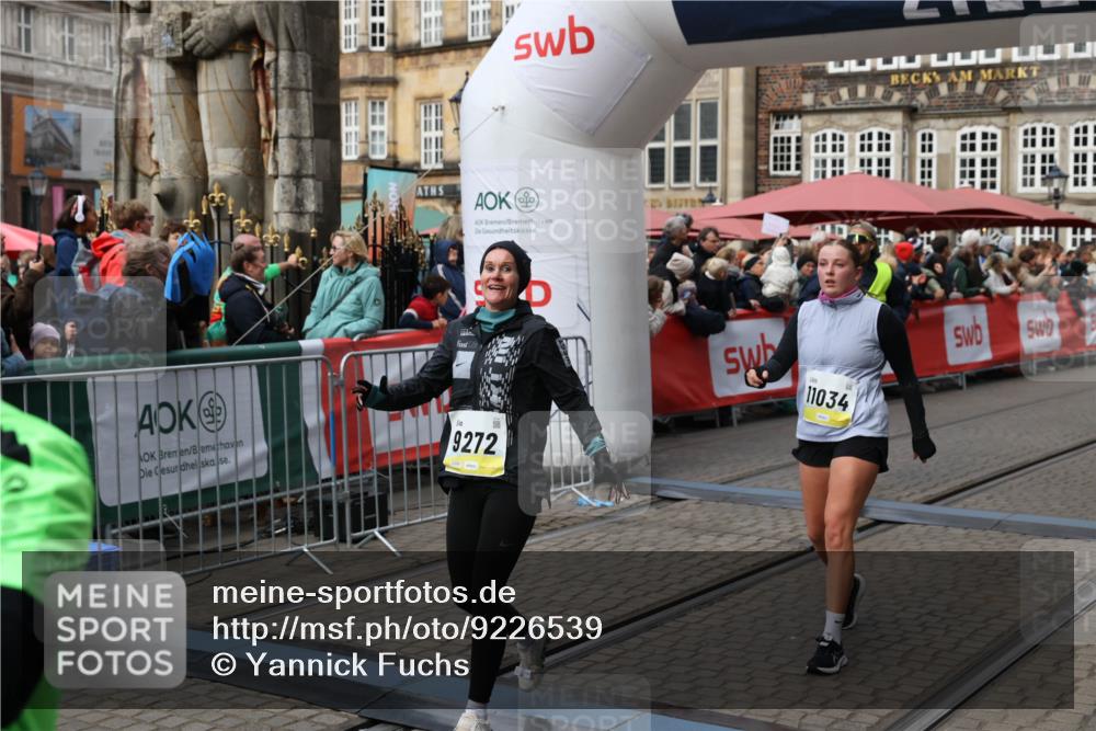 05.10.2025 - 20. swb-Marathon Bremen Yannick Fuchs http://msf.ph/oto/9226539 05.10.2025 11:00:50 Ziel 9272, 9327, 9389, 9827, 9858, 10518, 10872, 10901, 11034, 11162 meine-sportfotos.de
