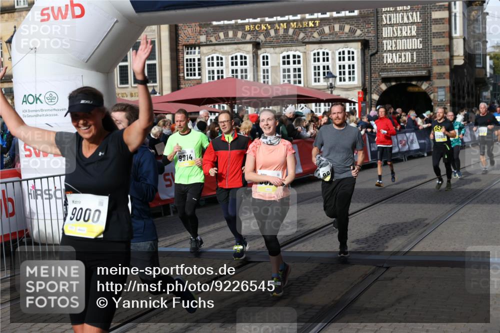 05.10.2025 - 20. swb-Marathon Bremen Yannick Fuchs http://msf.ph/oto/9226545 05.10.2025 10:57:39 Ziel 9000, 9215, 9625, 9747, 9904, 9914, 9962, 10139, 10739, 10950, 11360, 11606 meine-sportfotos.de