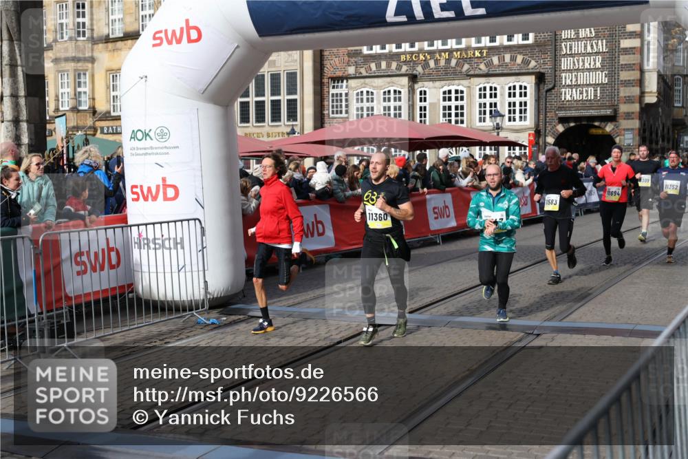 05.10.2025 - 20. swb-Marathon Bremen Yannick Fuchs http://msf.ph/oto/9226566 05.10.2025 10:57:42 Ziel 9000, 9215, 9309, 9625, 9747, 9904, 9914, 9962, 10139, 10694, 10739, 10754, 11352, 11360, 11583 meine-sportfotos.de