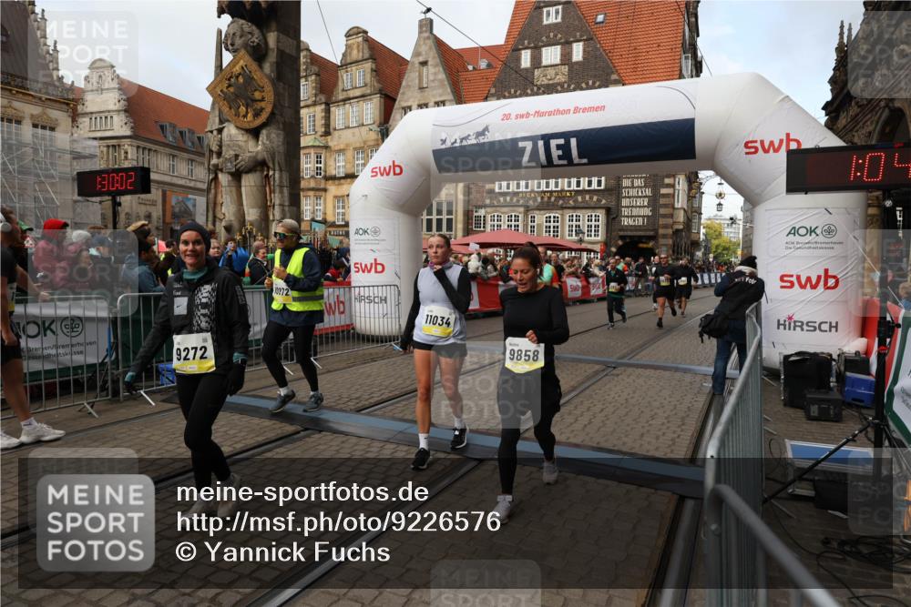 05.10.2025 - 20. swb-Marathon Bremen Yannick Fuchs http://msf.ph/oto/9226576 05.10.2025 11:00:52 Ziel 9272, 9327, 9389, 9827, 9858, 10182, 10518, 10571, 10690, 10872, 10901, 11034 meine-sportfotos.de