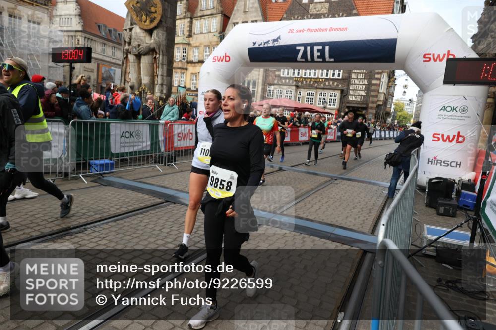 05.10.2025 - 20. swb-Marathon Bremen Yannick Fuchs http://msf.ph/oto/9226599 05.10.2025 11:00:53 Ziel 9272, 9327, 9389, 9827, 9858, 10182, 10518, 10571, 10690, 10872, 10901, 11034 meine-sportfotos.de