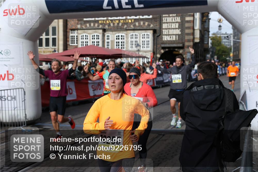 05.10.2025 - 20. swb-Marathon Bremen Yannick Fuchs http://msf.ph/oto/9226795 05.10.2025 10:57:50 Ziel 9309, 9372, 9585, 9943, 9979, 10225, 10250, 10329, 10341, 10555, 10694, 10754, 11352, 11520, 11521, 11583, 11731 meine-sportfotos.de