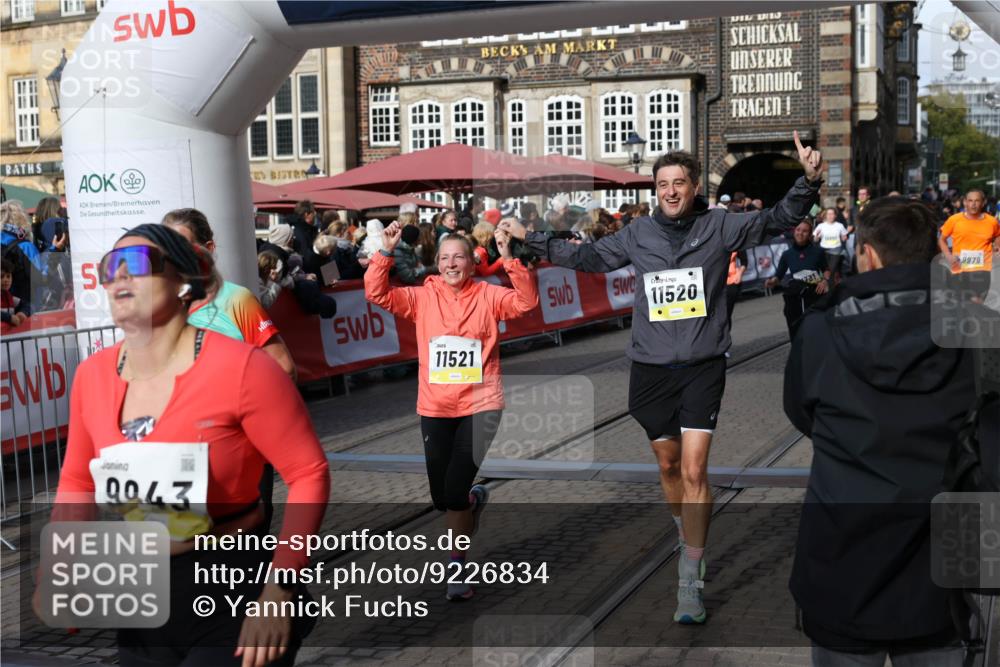 05.10.2025 - 20. swb-Marathon Bremen Yannick Fuchs http://msf.ph/oto/9226834 05.10.2025 10:57:51 Ziel 9309, 9372, 9585, 9943, 9979, 10225, 10250, 10329, 10341, 10555, 10754, 11352, 11520, 11521, 11731 meine-sportfotos.de