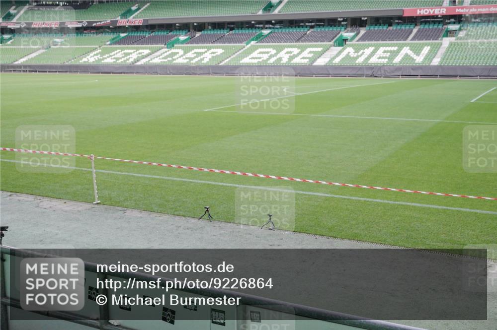 05.10.2025 - 20. swb-Marathon Bremen Michael Burmester http://msf.ph/oto/9226864 05.10.2025 10:17:08 Laufen im Stadion 33 meine-sportfotos.de