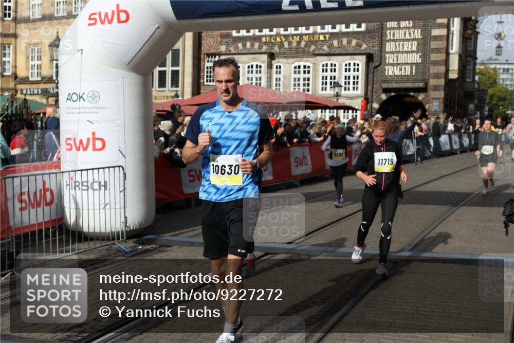 05.10.2025 - 20. swb-Marathon Bremen Yannick Fuchs http://msf.ph/oto/9227272 05.10.2025 11:01:14 Ziel 9208, 9305, 9443, 9880, 9954, 10228, 10359, 10477, 10630, 11053, 11524, 11719 meine-sportfotos.de