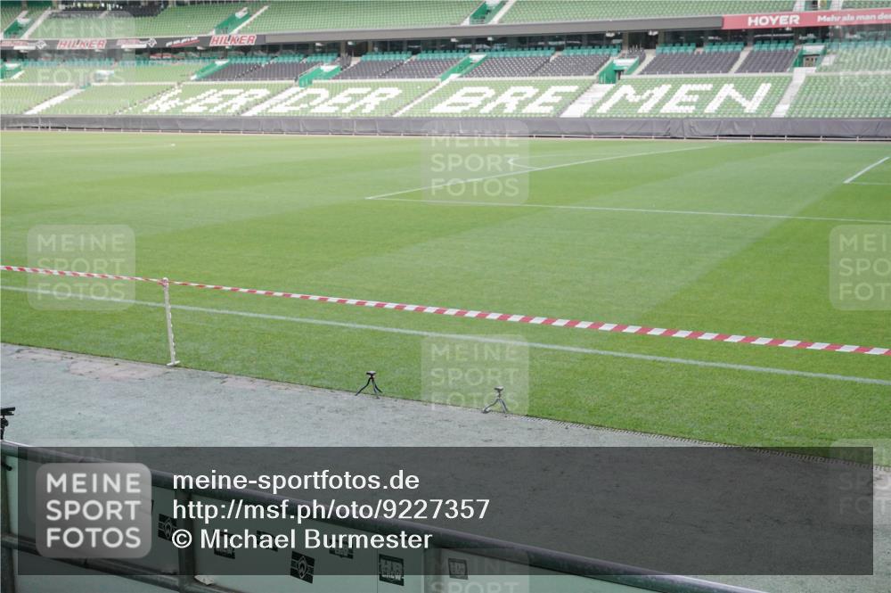 05.10.2025 - 20. swb-Marathon Bremen Michael Burmester http://msf.ph/oto/9227357 05.10.2025 10:21:37 Laufen im Stadion 9429, 9480, 9527, 9565, 9586, 9809, 9829, 9833, 10347, 10425, 10501, 10704, 10775, 11021, 11176, 11213, 11465, 11687, 9336, 9527, 9596, 10372, 11185, 11188 meine-sportfotos.de