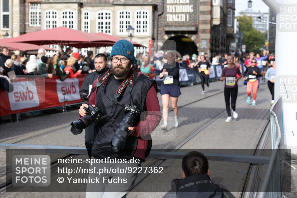 05.10.2025 - 20. swb-Marathon Bremen Yannick Fuchs http://msf.ph/oto/9227362 05.10.2025 10:58:11 Ziel 9576, 9582, 9872, 10127, 10395, 10459, 10577, 10793, 11058, 11601, 11663 meine-sportfotos.de
