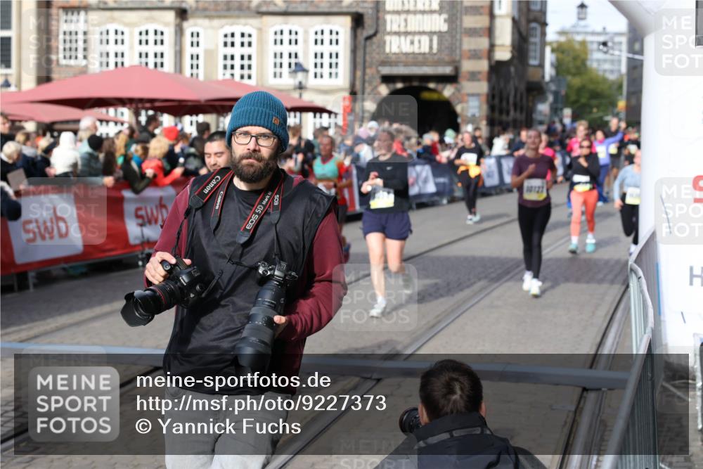 05.10.2025 - 20. swb-Marathon Bremen Yannick Fuchs http://msf.ph/oto/9227373 05.10.2025 10:58:11 Ziel 9576, 9582, 9872, 10127, 10395, 10459, 10577, 10793, 11058, 11601, 11663 meine-sportfotos.de