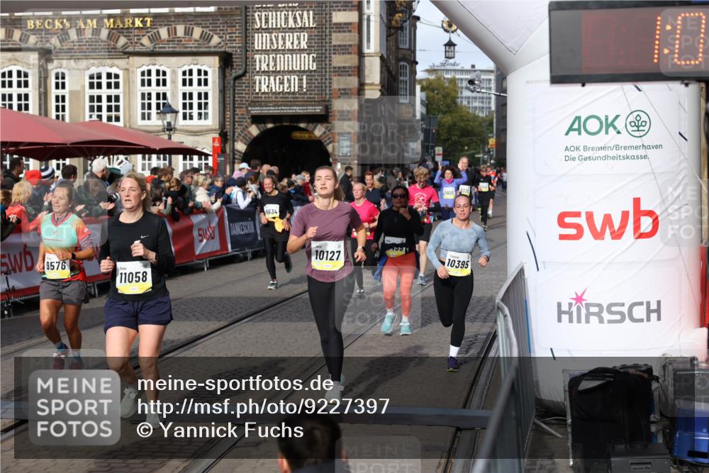 05.10.2025 - 20. swb-Marathon Bremen Yannick Fuchs http://msf.ph/oto/9227397 05.10.2025 10:58:12 Ziel 9576, 9582, 9634, 9872, 10127, 10377, 10395, 10459, 10577, 10620, 10793, 11058, 11601, 11663 meine-sportfotos.de