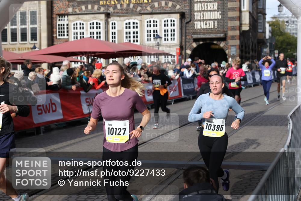 05.10.2025 - 20. swb-Marathon Bremen Yannick Fuchs http://msf.ph/oto/9227433 05.10.2025 10:58:14 Ziel 9576, 9582, 9634, 9872, 10127, 10377, 10395, 10398, 10459, 10620, 10793, 11058, 11601, 11608 meine-sportfotos.de