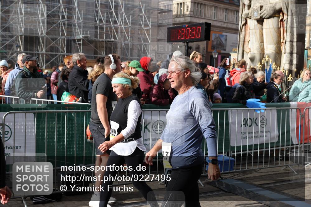 05.10.2025 - 20. swb-Marathon Bremen Yannick Fuchs http://msf.ph/oto/9227495 05.10.2025 11:01:20 Ziel 9182, 9443, 9613, 9880, 10477, 10544, 10762, 10914, 11337, 11338, 11524, 11597, 11680, 11719 meine-sportfotos.de