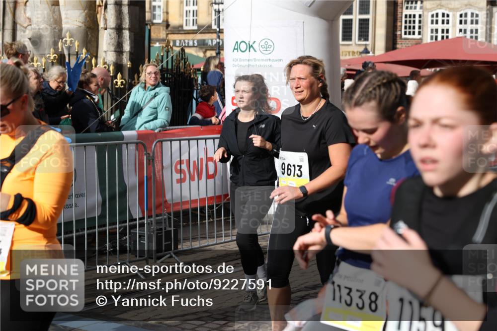 05.10.2025 - 20. swb-Marathon Bremen Yannick Fuchs http://msf.ph/oto/9227591 05.10.2025 11:01:23 Ziel 9182, 9613, 9925, 10544, 10762, 10914, 11337, 11338, 11597, 11680 meine-sportfotos.de