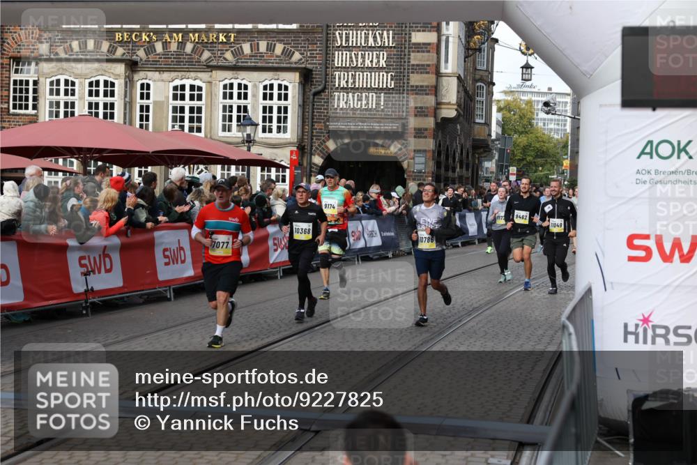 05.10.2025 - 20. swb-Marathon Bremen Yannick Fuchs http://msf.ph/oto/9227825 05.10.2025 10:58:23 Ziel 7077, 9174, 9330, 9462, 9952, 10368, 10398, 10786, 11049, 11562, 11608 meine-sportfotos.de