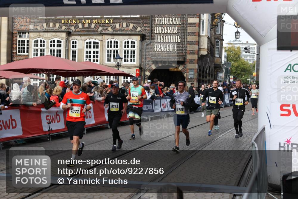 05.10.2025 - 20. swb-Marathon Bremen Yannick Fuchs http://msf.ph/oto/9227856 05.10.2025 10:58:24 Ziel 7077, 9174, 9330, 9462, 9952, 10368, 10398, 10786, 11049, 11562, 11608, 11724 meine-sportfotos.de