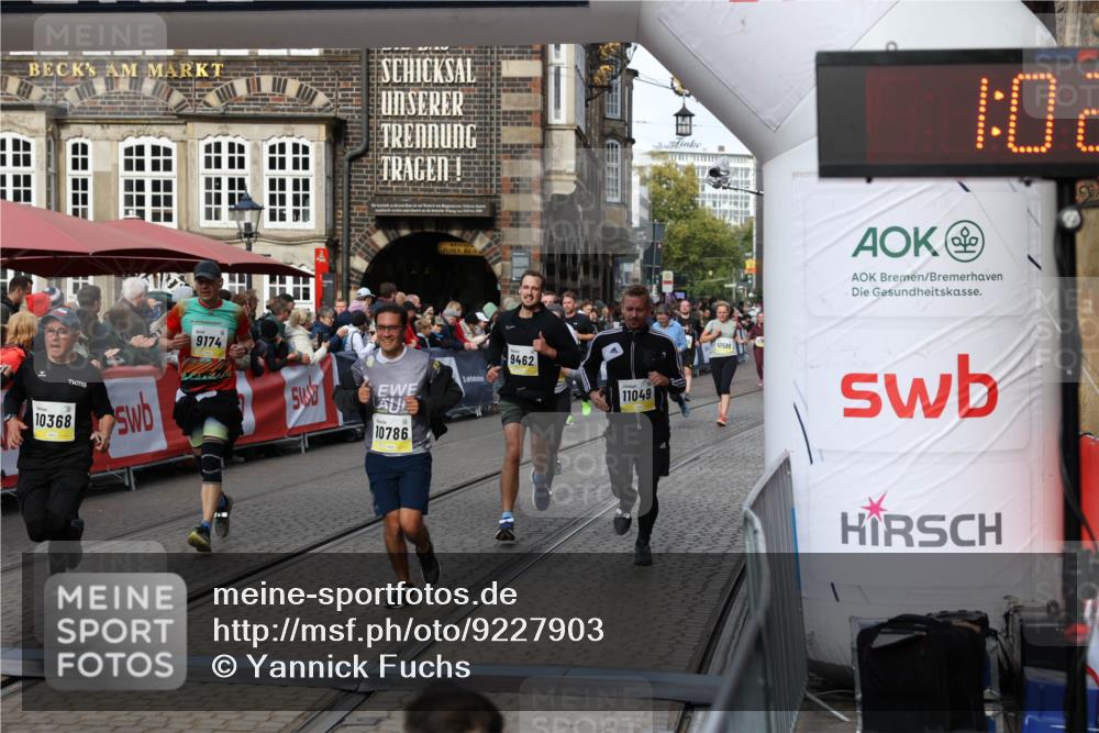 05.10.2025 - 20. swb-Marathon Bremen Yannick Fuchs http://msf.ph/oto/9227903 05.10.2025 10:58:25 Ziel 7077, 9174, 9330, 9462, 9952, 10368, 10786, 11049, 11184, 11495, 11562, 11724 meine-sportfotos.de