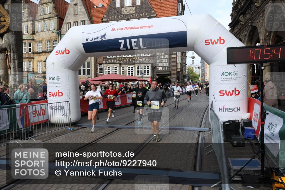 05.10.2025 - 20. swb-Marathon Bremen Yannick Fuchs http://msf.ph/oto/9227940 05.10.2025 11:01:37 Ziel 7908, 9286, 9322, 9371, 10157, 10336, 11194, 11493, 11633 meine-sportfotos.de