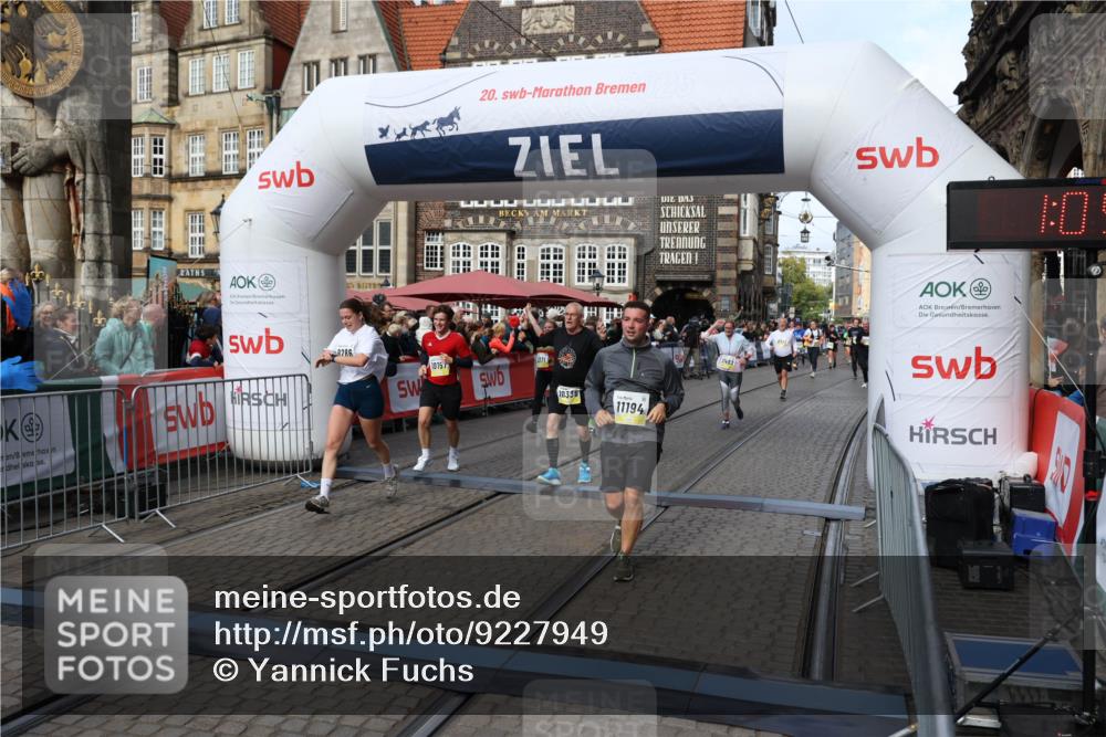 05.10.2025 - 20. swb-Marathon Bremen Yannick Fuchs http://msf.ph/oto/9227949 05.10.2025 11:01:37 Ziel 7908, 9286, 9322, 9371, 10157, 10336, 11194, 11493, 11633 meine-sportfotos.de