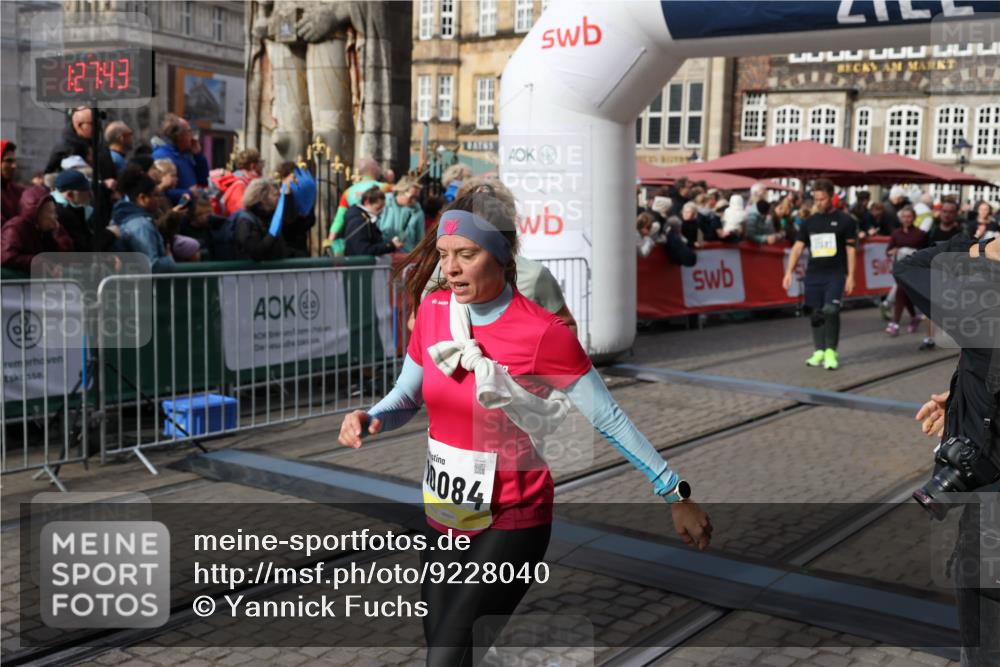 05.10.2025 - 20. swb-Marathon Bremen Yannick Fuchs http://msf.ph/oto/9228040 05.10.2025 10:58:33 Ziel 9174, 9433, 9462, 9608, 9820, 10084, 10586, 11181, 11184, 11291, 11495, 11591, 11700, 11724 meine-sportfotos.de