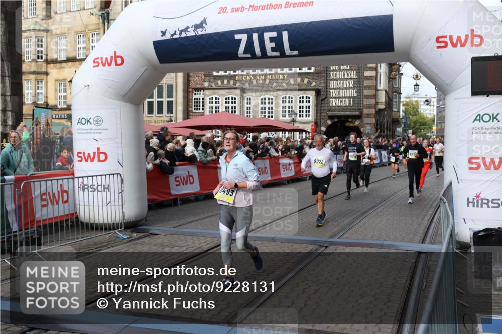 05.10.2025 - 20. swb-Marathon Bremen Yannick Fuchs http://msf.ph/oto/9228131 05.10.2025 11:01:40 Ziel 7908, 9278, 9286, 9322, 9371, 10030, 10056, 10157, 10324, 10336, 11194, 11223, 11493, 11633 meine-sportfotos.de