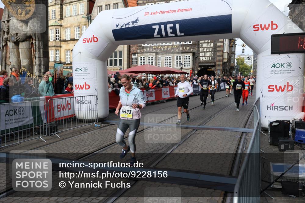05.10.2025 - 20. swb-Marathon Bremen Yannick Fuchs http://msf.ph/oto/9228156 05.10.2025 11:01:41 Ziel 7908, 9278, 9286, 9322, 9371, 9432, 10030, 10056, 10157, 10324, 10336, 11194, 11223, 11493, 11633 meine-sportfotos.de
