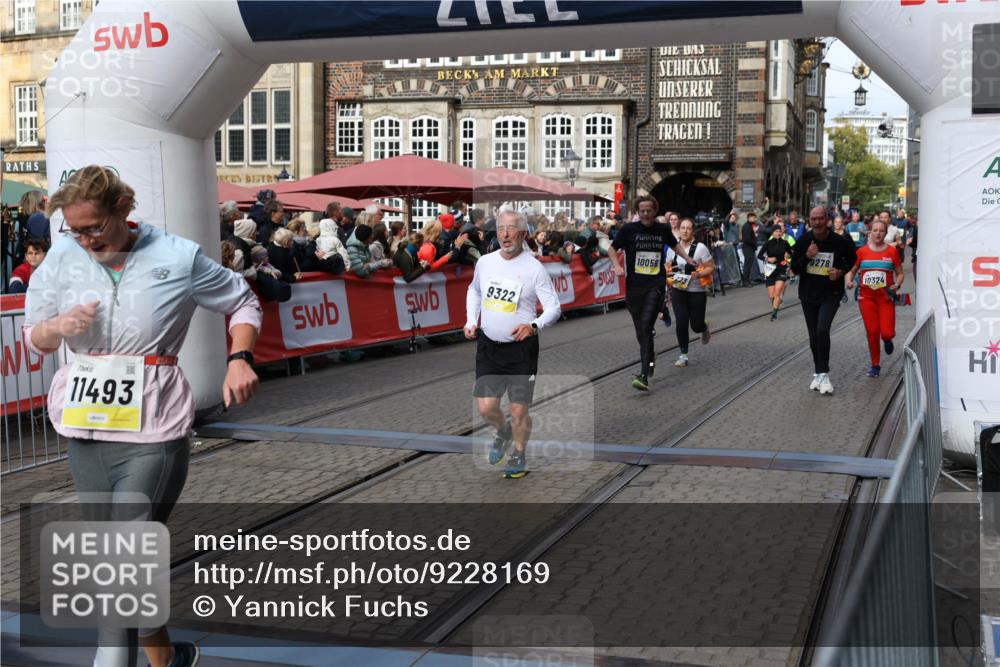 05.10.2025 - 20. swb-Marathon Bremen Yannick Fuchs http://msf.ph/oto/9228169 05.10.2025 11:01:41 Ziel 7908, 9278, 9286, 9322, 9371, 9432, 10030, 10056, 10157, 10324, 10336, 11194, 11223, 11493, 11633 meine-sportfotos.de