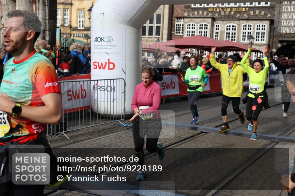 05.10.2025 - 20. swb-Marathon Bremen Yannick Fuchs http://msf.ph/oto/9228189 05.10.2025 10:58:40 Ziel 9430, 9433, 9472, 9766, 9820, 9913, 10049, 10055, 10261, 10285, 10408, 10513, 10936, 10988, 11291, 11591, 11700 meine-sportfotos.de