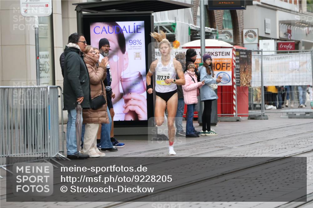 05.10.2025 - 20. swb-Marathon Bremen Strokosch-Dieckow http://msf.ph/oto/9228205 05.10.2025 10:30:36 Ziel  meine-sportfotos.de