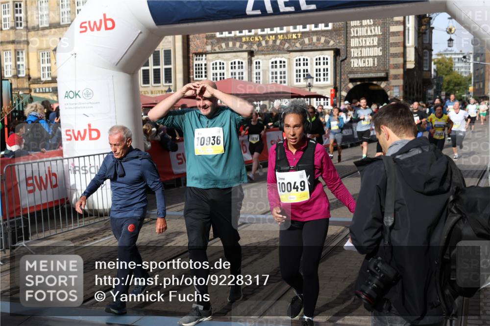 05.10.2025 - 20. swb-Marathon Bremen Yannick Fuchs http://msf.ph/oto/9228317 05.10.2025 10:58:46 Ziel 7163, 8585, 9359, 9370, 9430, 9472, 9529, 9622, 9714, 9766, 9913, 10049, 10261, 10285, 10513, 10527, 10591, 10679, 10871, 10936, 10988, 11078 meine-sportfotos.de