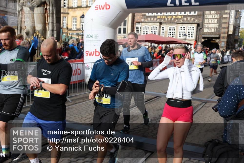 05.10.2025 - 20. swb-Marathon Bremen Yannick Fuchs http://msf.ph/oto/9228404 05.10.2025 10:58:53 Ziel 7163, 8585, 9346, 9359, 9370, 9540, 9622, 9714, 10263, 10561, 10591, 10679, 10871, 11078, 11290, 11651 meine-sportfotos.de