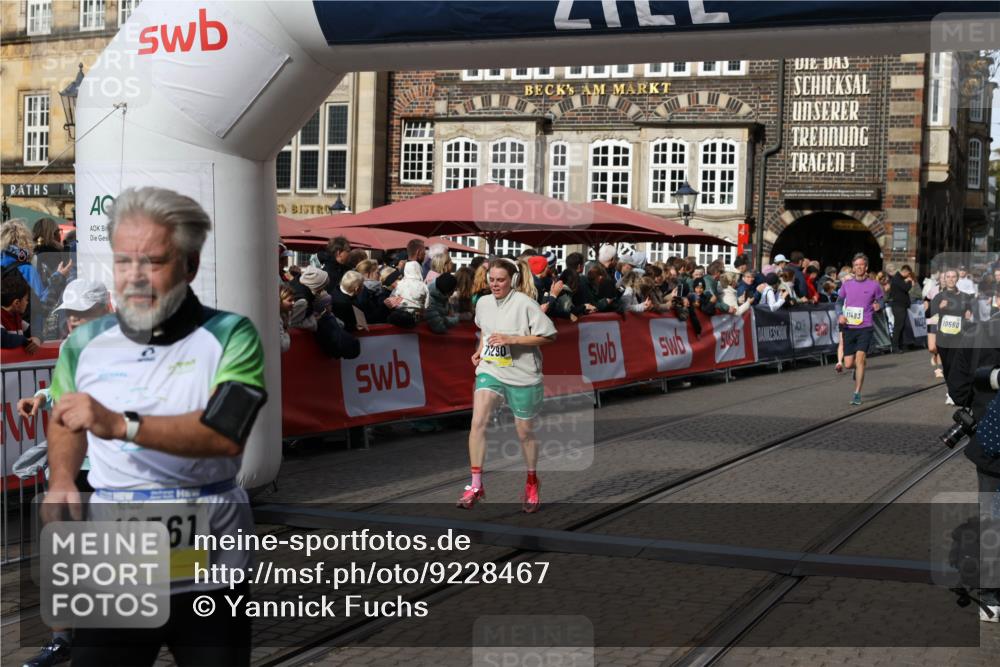 05.10.2025 - 20. swb-Marathon Bremen Yannick Fuchs http://msf.ph/oto/9228467 05.10.2025 10:58:56 Ziel 8585, 9346, 9370, 9540, 9622, 10263, 10560, 10561, 11290, 11483, 11651 meine-sportfotos.de
