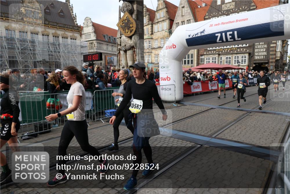 05.10.2025 - 20. swb-Marathon Bremen Yannick Fuchs http://msf.ph/oto/9228524 05.10.2025 11:01:49 Ziel 9189, 9269, 9278, 9294, 9432, 9782, 10026, 10030, 10056, 10324, 10370, 10562, 10903, 10904, 11223, 11463, 11732, 11733 meine-sportfotos.de