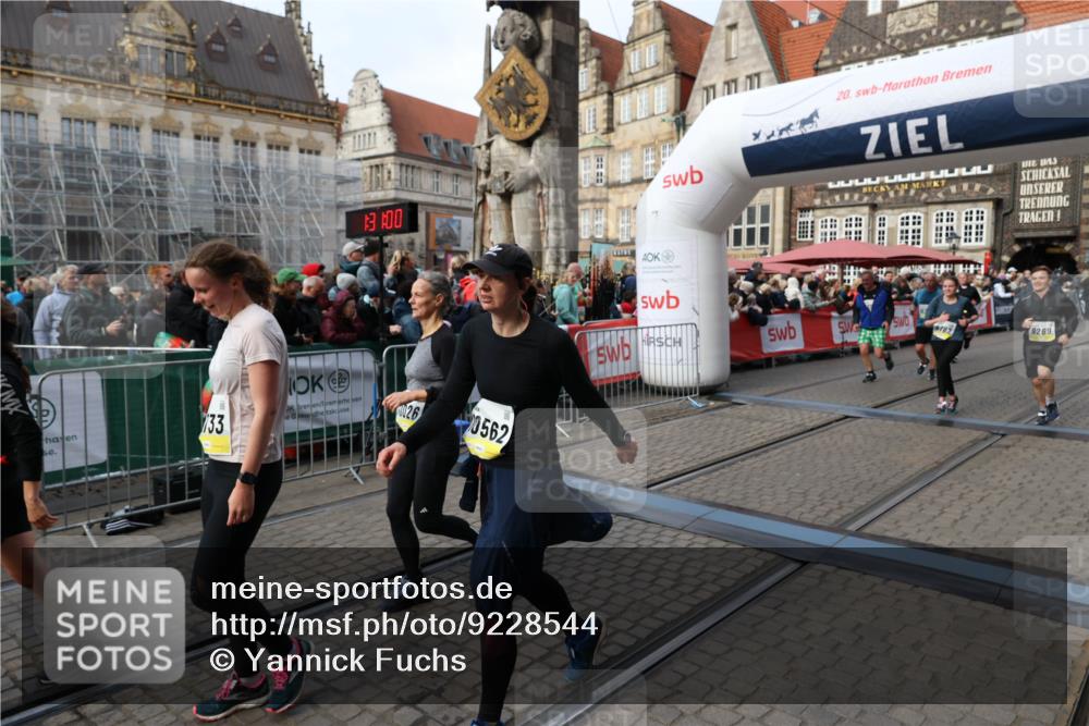 05.10.2025 - 20. swb-Marathon Bremen Yannick Fuchs http://msf.ph/oto/9228544 05.10.2025 11:01:49 Ziel 9189, 9269, 9278, 9294, 9432, 9782, 10026, 10030, 10056, 10324, 10370, 10562, 10903, 10904, 11223, 11463, 11732, 11733 meine-sportfotos.de