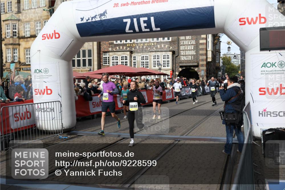 05.10.2025 - 20. swb-Marathon Bremen Yannick Fuchs http://msf.ph/oto/9228599 05.10.2025 10:59:00 Ziel 9349, 9518, 9542, 10080, 10263, 10560, 10561, 11290, 11483, 11612, 11651 meine-sportfotos.de