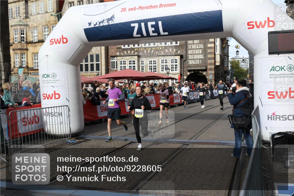 05.10.2025 - 20. swb-Marathon Bremen Yannick Fuchs http://msf.ph/oto/9228605 05.10.2025 10:59:00 Ziel 9349, 9518, 9542, 10080, 10263, 10560, 10561, 11290, 11483, 11612, 11651 meine-sportfotos.de