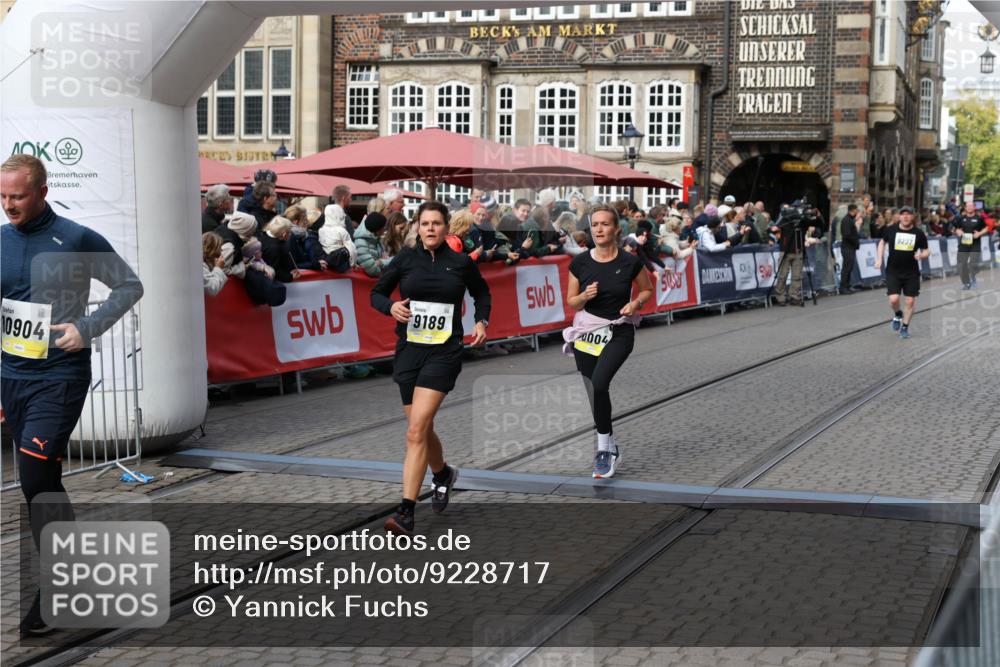 05.10.2025 - 20. swb-Marathon Bremen Yannick Fuchs http://msf.ph/oto/9228717 05.10.2025 11:01:53 Ziel 9189, 9269, 9294, 9782, 10004, 10026, 10370, 10903, 10904 meine-sportfotos.de