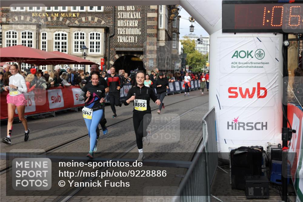 05.10.2025 - 20. swb-Marathon Bremen Yannick Fuchs http://msf.ph/oto/9228886 05.10.2025 11:02:00 Ziel 9237, 9365, 9655, 10004, 10558, 10837, 11415, 11647 meine-sportfotos.de
