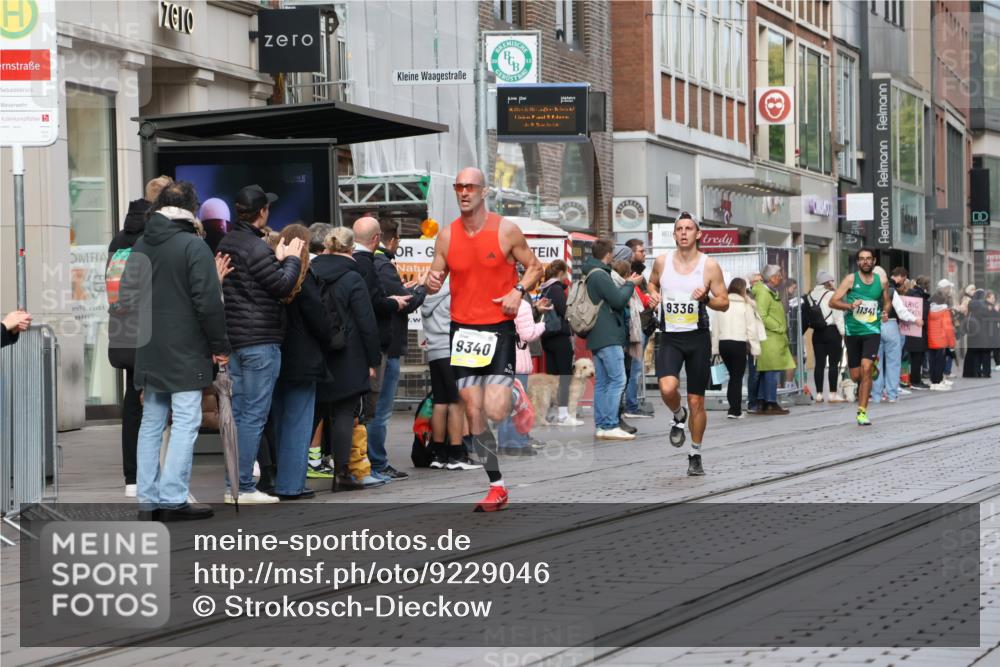 05.10.2025 - 20. swb-Marathon Bremen Strokosch-Dieckow http://msf.ph/oto/9229046 05.10.2025 10:35:09 Ziel 9336, 9340, 9596, 9697, 10538, 11341, 9336, 9340, 9596, 9697, 10538, 11341 meine-sportfotos.de
