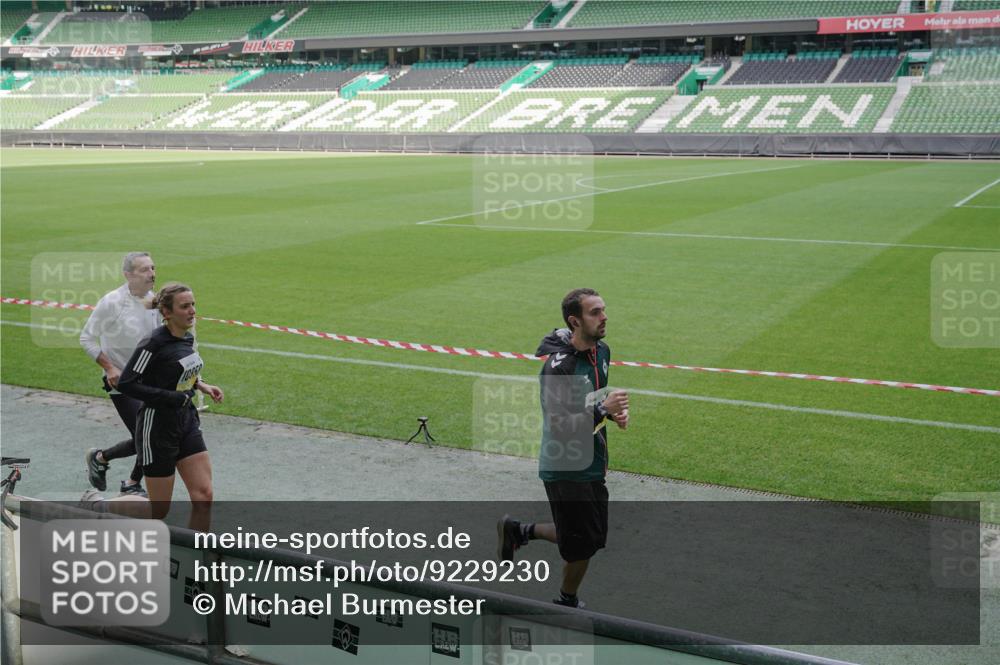 05.10.2025 - 20. swb-Marathon Bremen Michael Burmester http://msf.ph/oto/9229230 05.10.2025 10:27:50 Laufen im Stadion 28, 1138, 7414, 9206, 9244, 9339, 9397, 9413, 9500, 9546, 9670, 9709, 9711, 10177, 10211, 10319, 10452, 10509, 10634, 10637, 10639, 10661, 10676, 10750, 10818, 10822, 10850, 10858, 10947, 11074, 11167, 11189, 11268, 11299, 11327, 11446, 11462, 11628, 11659, 11678, 28, 9270, 9351, 9362, 9400, 9411, 9678, 9876, 9885, 9961, 10045, 10091, 10092, 10277, 10351, 10411, 10568, 10792, 10898, 11362, 11645, 11683 meine-sportfotos.de