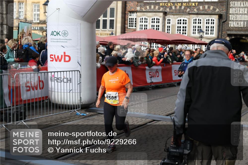 05.10.2025 - 20. swb-Marathon Bremen Yannick Fuchs http://msf.ph/oto/9229266 05.10.2025 10:59:22 Ziel 9219, 9454, 9508, 9692, 10039, 10143, 10200, 10274, 10353, 11207, 11400 meine-sportfotos.de