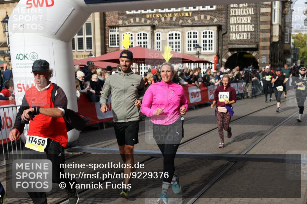 05.10.2025 - 20. swb-Marathon Bremen Yannick Fuchs http://msf.ph/oto/9229376 05.10.2025 11:02:14 Ziel 9324, 9363, 9426, 9536, 9686, 10301, 10508, 10855, 10879, 10887, 11014, 11459 meine-sportfotos.de