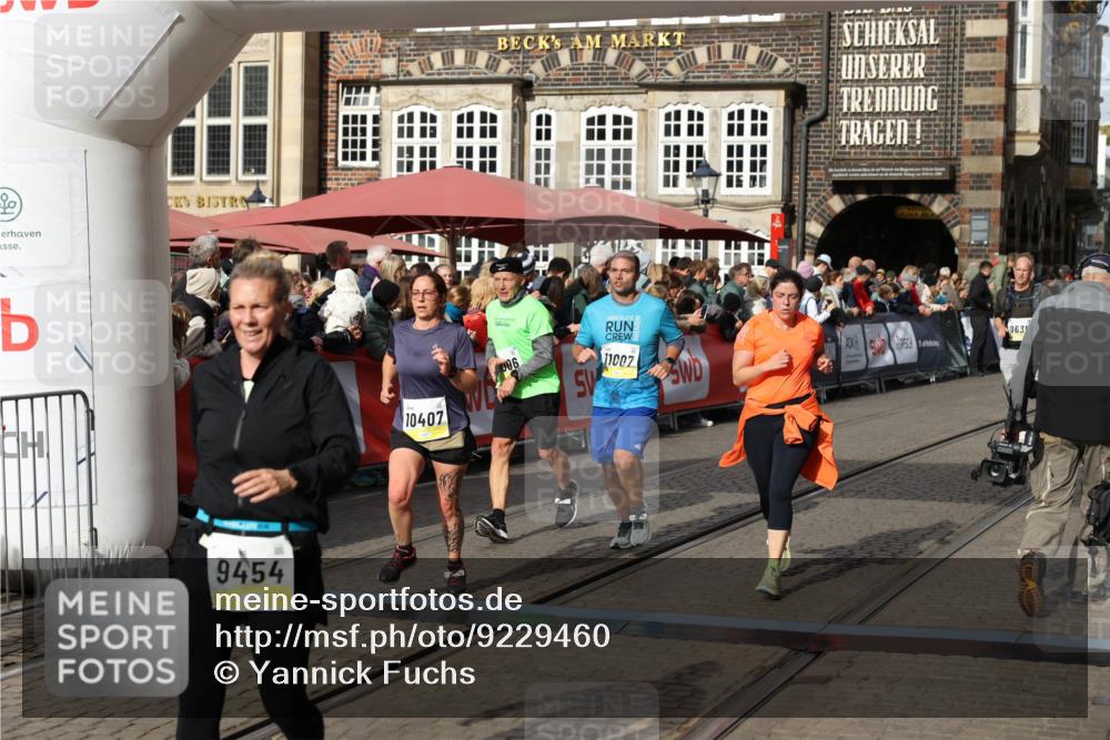 05.10.2025 - 20. swb-Marathon Bremen Yannick Fuchs http://msf.ph/oto/9229460 05.10.2025 10:59:26 Ziel 9183, 9454, 9508, 9635, 10200, 10274, 10407, 11006, 11007, 11207, 11400 meine-sportfotos.de