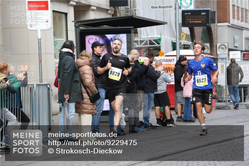05.10.2025 - 20. swb-Marathon Bremen Strokosch-Dieckow http://msf.ph/oto/9229475 05.10.2025 10:36:28 Ziel 9429, 9527, 9829, 9833, 10425, 9429, 9527, 9829, 9833, 10425 meine-sportfotos.de
