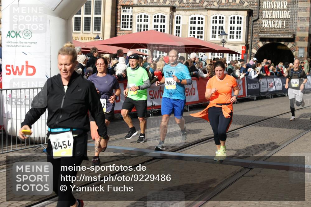 05.10.2025 - 20. swb-Marathon Bremen Yannick Fuchs http://msf.ph/oto/9229486 05.10.2025 10:59:27 Ziel 9183, 9454, 9508, 9635, 10200, 10274, 10407, 11006, 11007, 11207, 11400 meine-sportfotos.de
