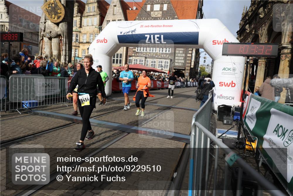 05.10.2025 - 20. swb-Marathon Bremen Yannick Fuchs http://msf.ph/oto/9229510 05.10.2025 10:59:28 Ziel 9183, 9454, 9635, 10200, 10274, 10407, 11006, 11007, 11207, 11400 meine-sportfotos.de