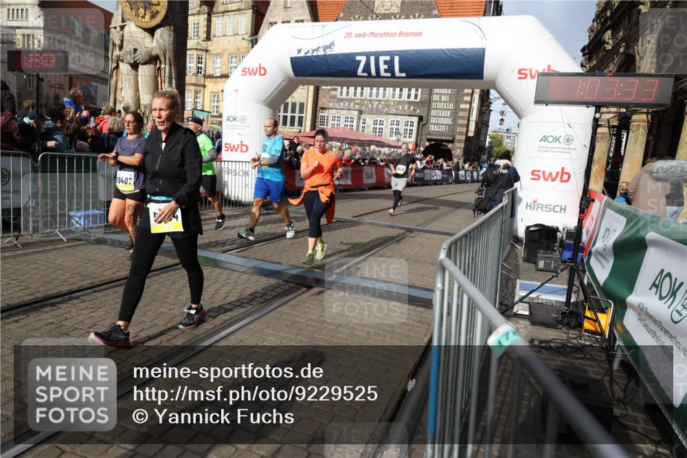 05.10.2025 - 20. swb-Marathon Bremen Yannick Fuchs http://msf.ph/oto/9229525 05.10.2025 10:59:28 Ziel 9183, 9454, 9635, 10200, 10274, 10407, 11006, 11007, 11207, 11400 meine-sportfotos.de