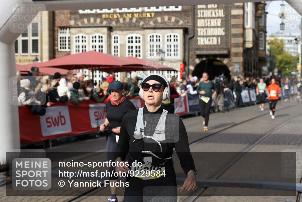 05.10.2025 - 20. swb-Marathon Bremen Yannick Fuchs http://msf.ph/oto/9229584 05.10.2025 11:02:18 Ziel 9363, 9426, 9686, 10301, 10508, 11014, 11454, 11459, 11646 meine-sportfotos.de