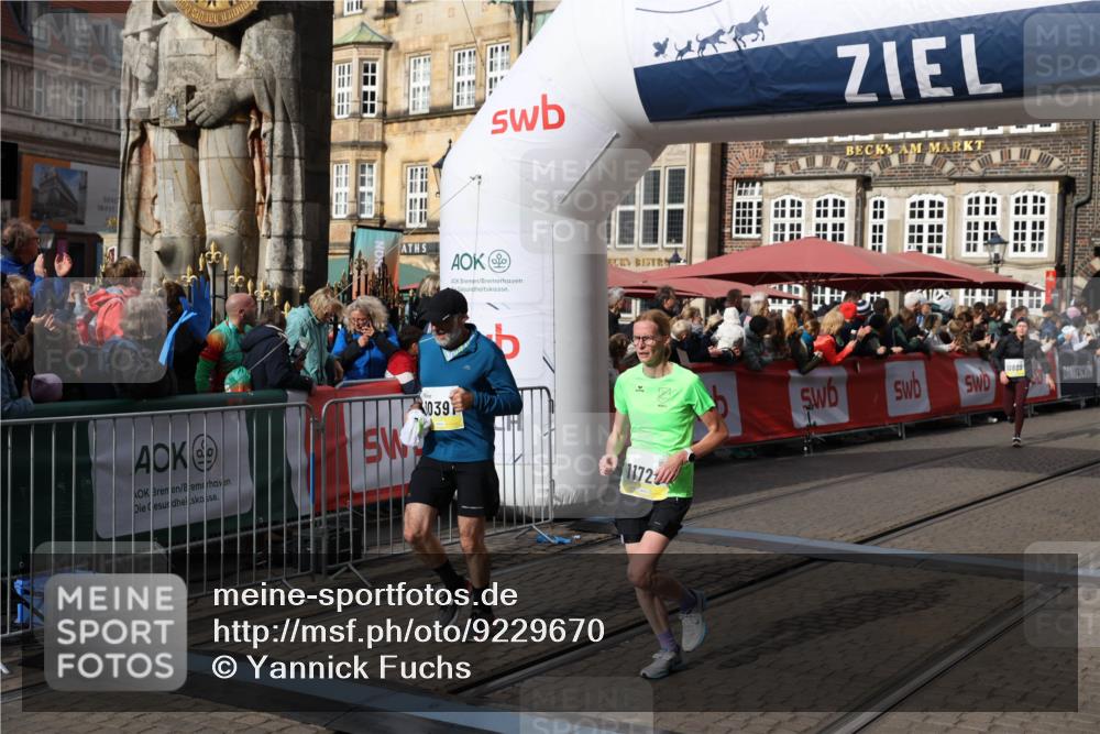 05.10.2025 - 20. swb-Marathon Bremen Yannick Fuchs http://msf.ph/oto/9229670 05.10.2025 10:59:36 Ziel 9635, 9737, 10391, 10809, 11251, 11657, 11728 meine-sportfotos.de