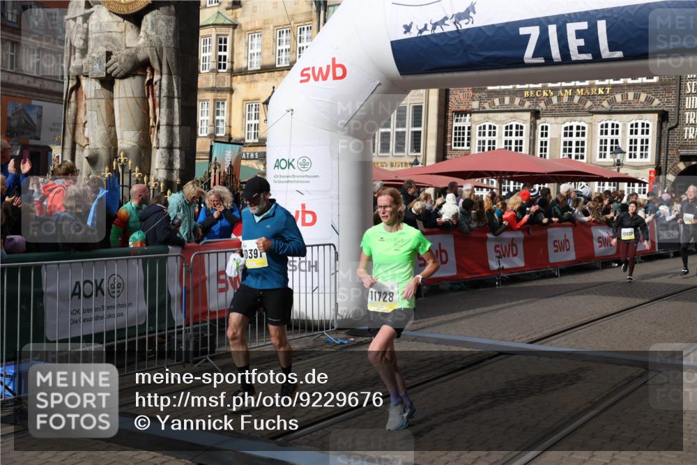 05.10.2025 - 20. swb-Marathon Bremen Yannick Fuchs http://msf.ph/oto/9229676 05.10.2025 10:59:36 Ziel 9635, 9737, 10391, 10809, 11251, 11657, 11728 meine-sportfotos.de