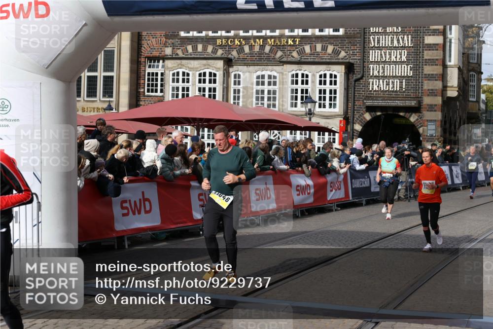 05.10.2025 - 20. swb-Marathon Bremen Yannick Fuchs http://msf.ph/oto/9229737 05.10.2025 11:02:21 Ziel 9363, 10130, 10508, 11014, 11340, 11454, 11646 meine-sportfotos.de